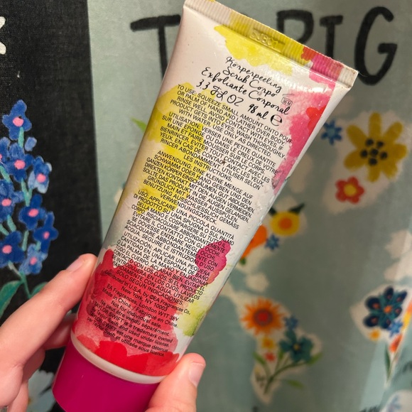 Taylor Swift NEW Incredible Things Body Scrub - Picture 2 of 2
